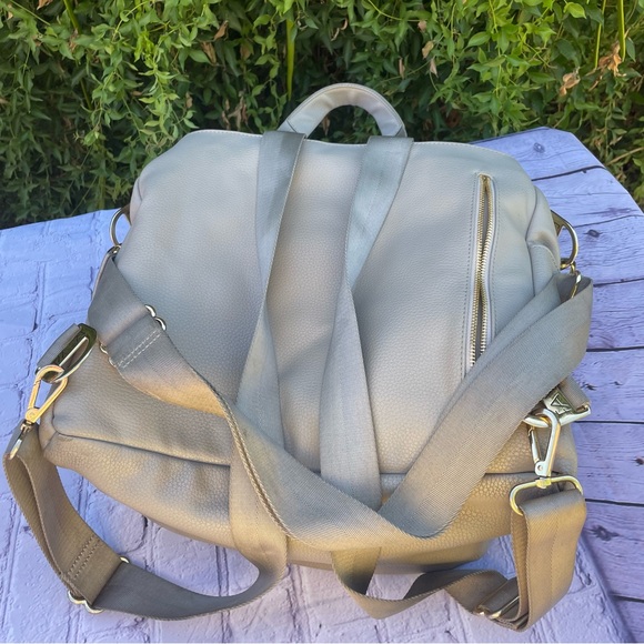 Grey fawn backpack - Picture 4 of 4
